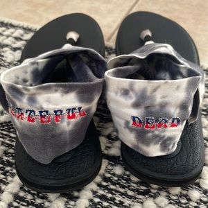 Grateful Dead Sanuks // size 8 // Tie dye